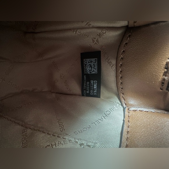 Michael Kors Lucie Saddle Crossbody Purse - Picture 9 of 10